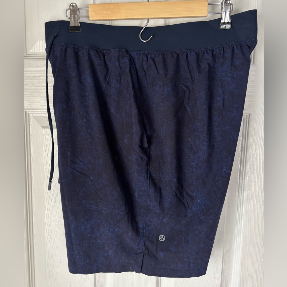 Lululemon T.H.E. Short 9" *Linerless